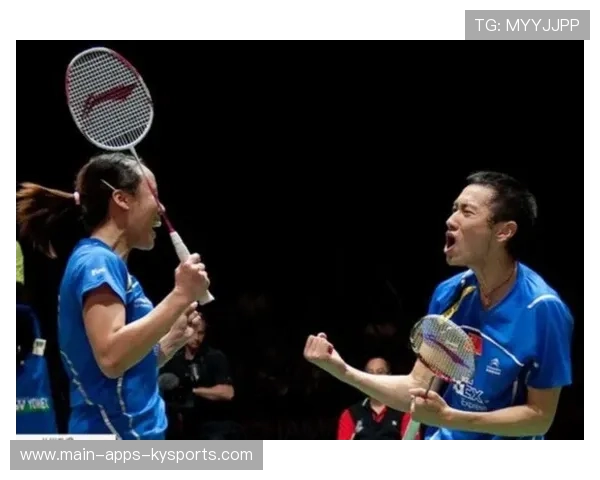 羽毛球全英赛国羽五冠荣耀再现，体育精神与荣耀的完美交融