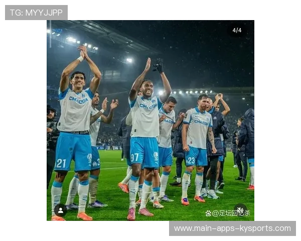 奥巴梅扬接队友斜传门前抢点入网，马赛54分钟扩大领先优势